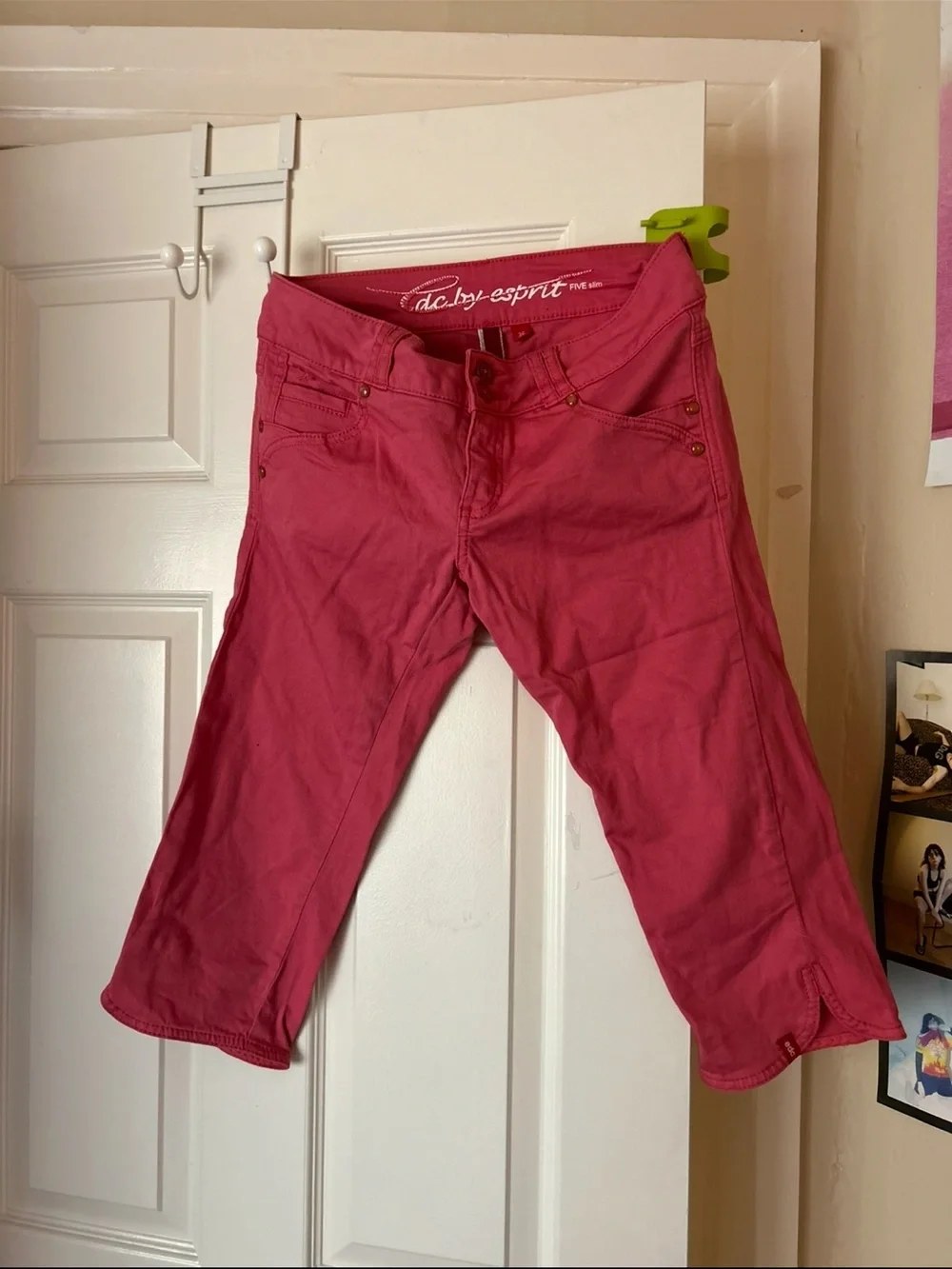 dc by esprit Fuchsia Capri Pants
